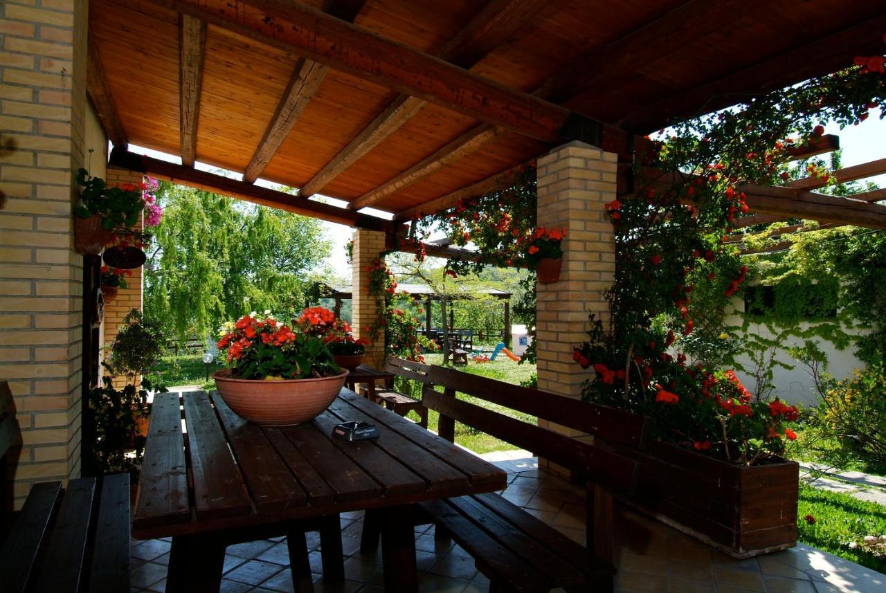 Agriturismo Il Portico Penne Luaran gambar