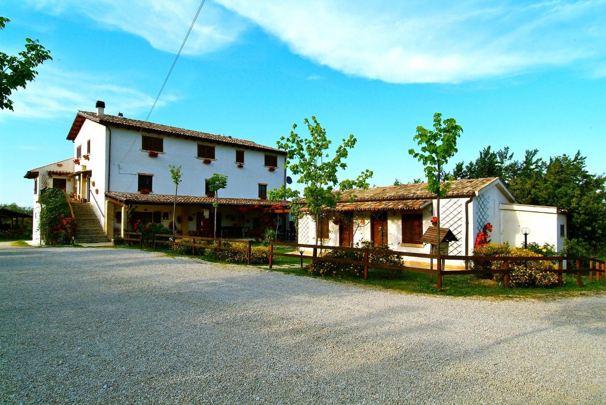 Agriturismo Il Portico Penne Luaran gambar